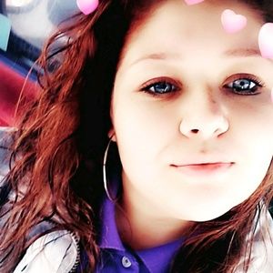 Meet your Posher, Brittney